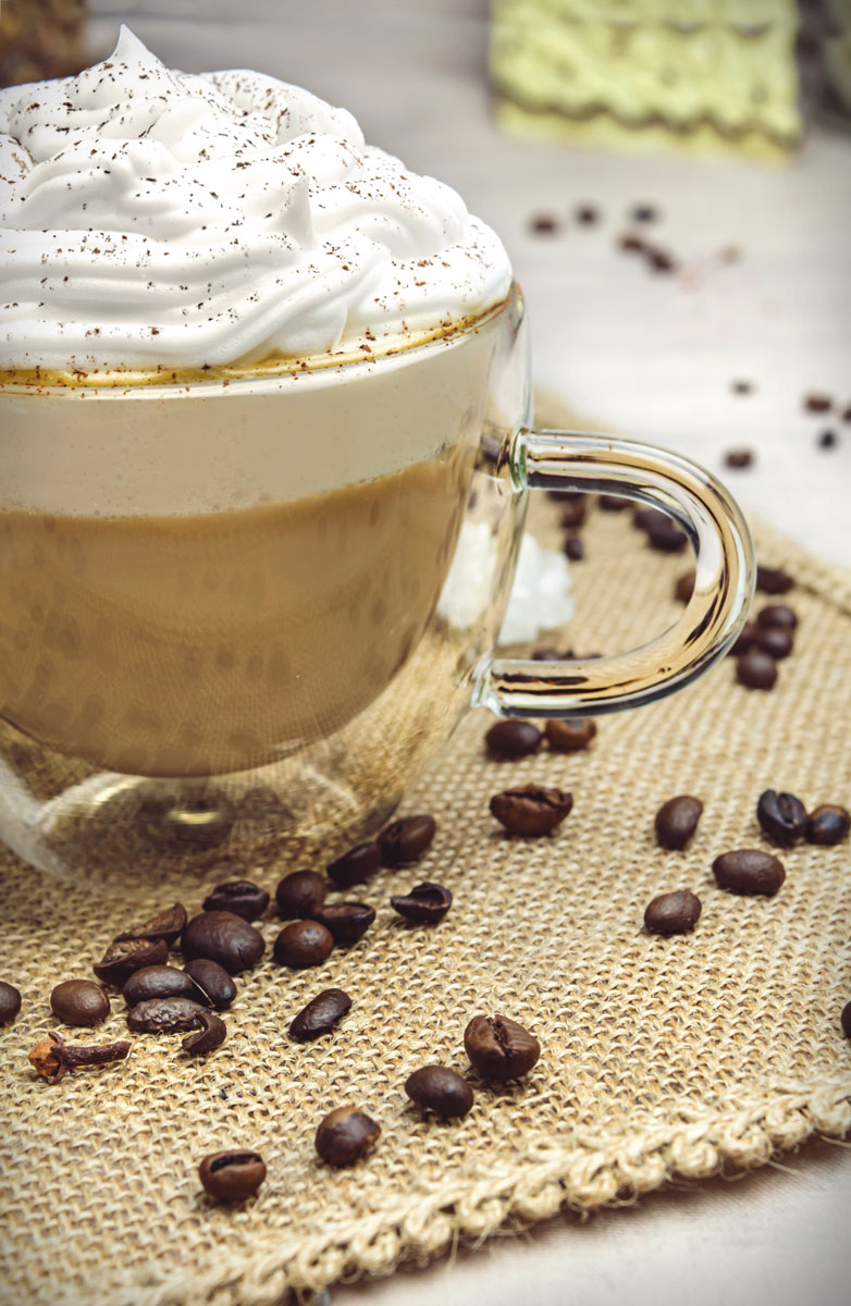 4 Doppelwandige Cappuccino Tassen mit Henkel 290ml Löffel Kaffeegläser Teegläser