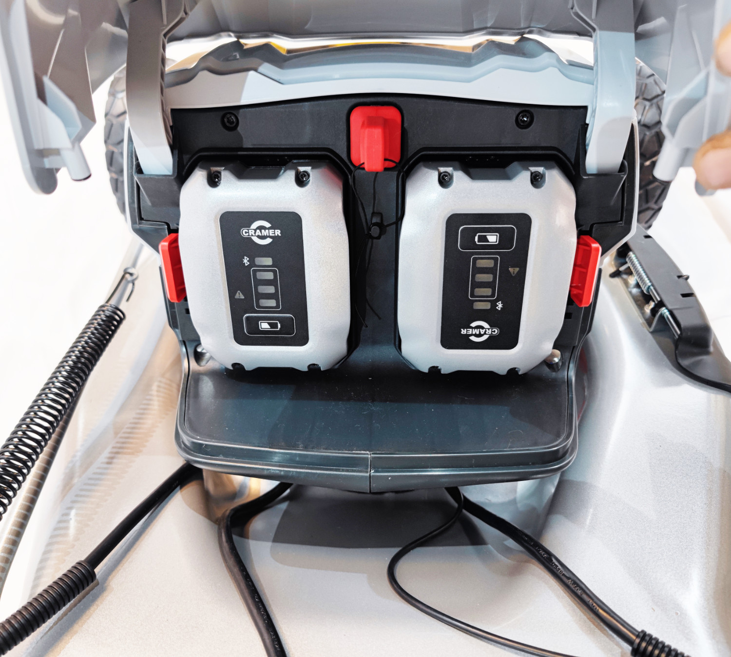 Cramer 82LM51SX selbstfahrender Rasenmäher 51 cm + 2 Bluetooth fähige Akkus 3Ah